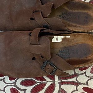 Naot Brown Suede Clogs Size 40 (size 7-8)
